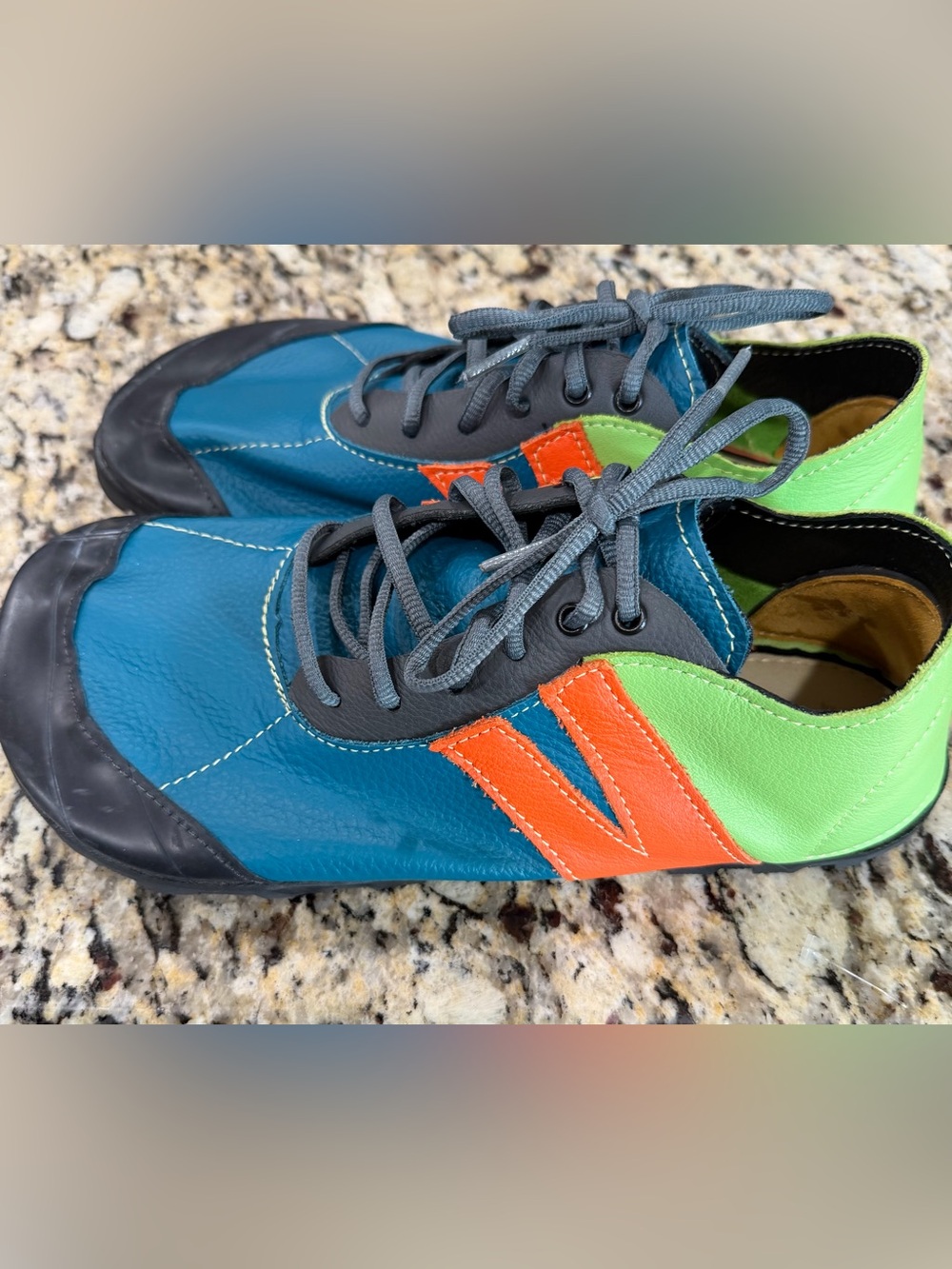 EUC Women’s Softstar Athletic Sneakers
